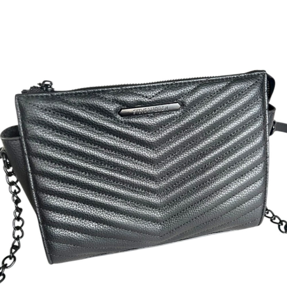 𝐒𝐓𝐄𝐕𝐄 𝐌𝐀𝐃𝐃𝐄𝐍 | BLACK QUILTED CHEVRON CROSSBODY PURSE - Picture 3 of 16